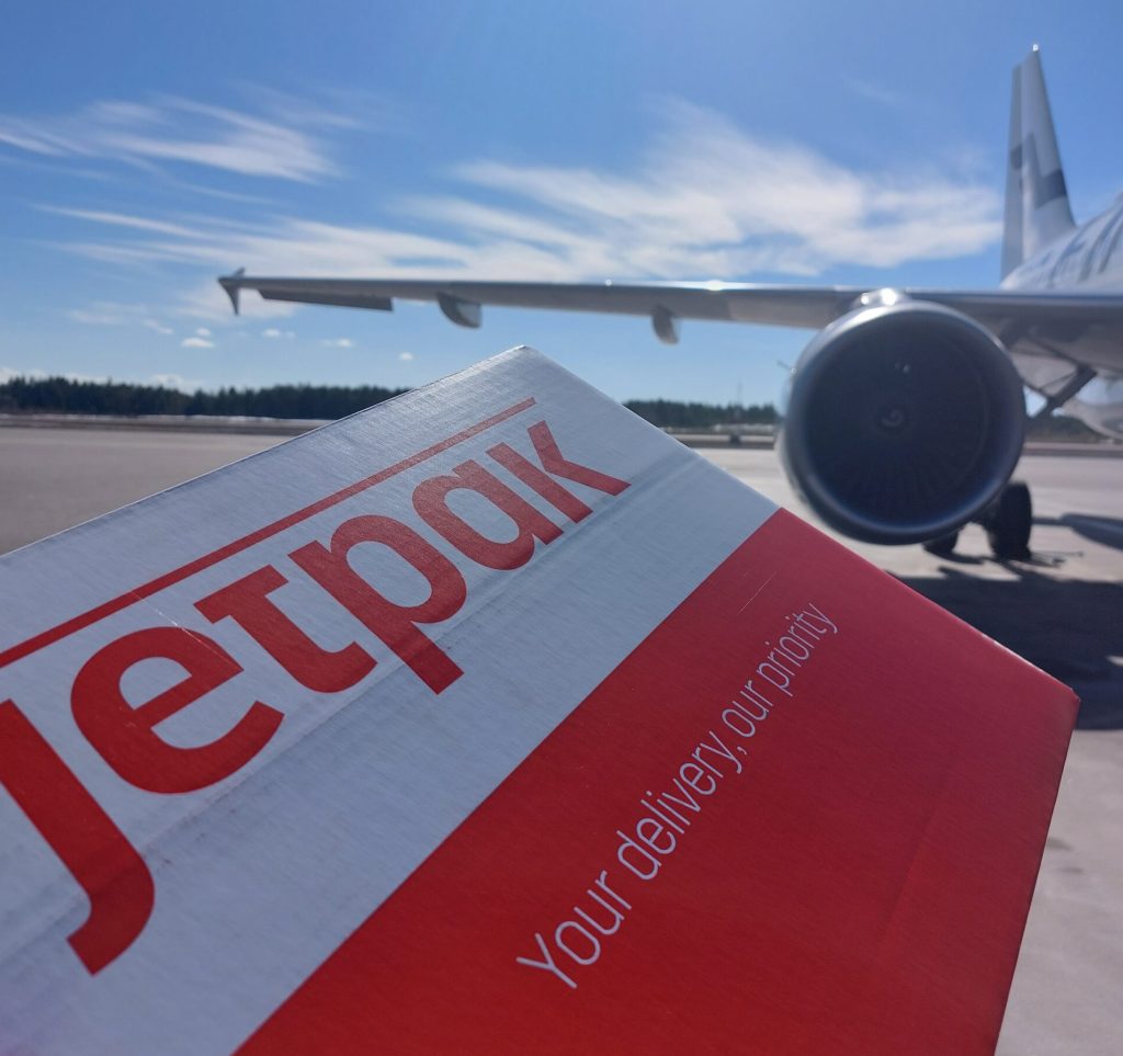 Jetpak Oulun lehtorahti Oulunsalon lentokentällä